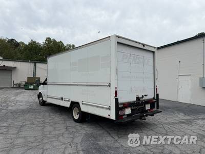 2020 GMC Savana 3500 Cutaway 1WT DRW - zdjęcie 7 z 34 - miniatura