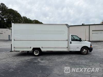2020 GMC Savana 3500 Cutaway 1WT DRW - zdjęcie 4 z 34 - miniatura