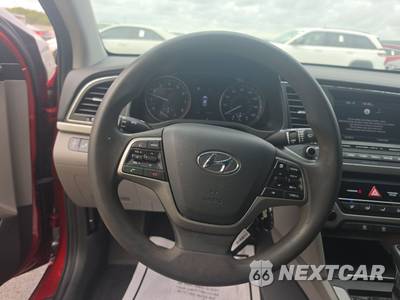 2018 Hyundai Elantra SEL Sedan - zdjęcie 10 z 22 - miniatura