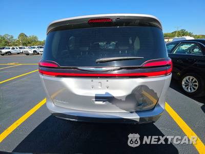 2021 Chrysler Pacifica Hybrid Touring L 121.6" WB - zdjęcie 5 z 24 - miniatura