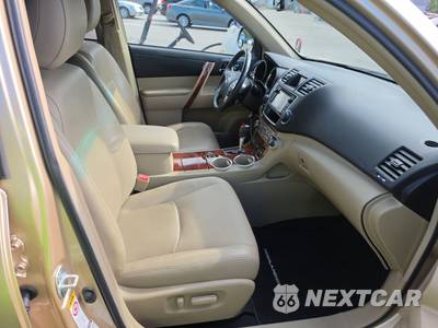 2013 Toyota Highlander Limited - zdjęcie 8 z 23 - miniatura