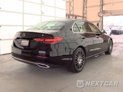 2025 Mercedes-Benz C 300 - zdjęcie 4 z 25 - miniatura