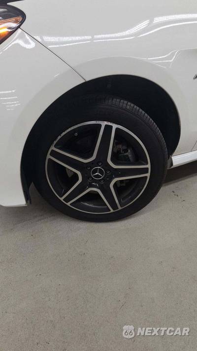 2017 Mercedes-Benz AMG GLE 43 4MATIC - zdjęcie 29 z 40 - miniatura