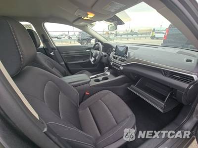 2025 Nissan Altima SV - zdjęcie 8 z 26 - miniatura