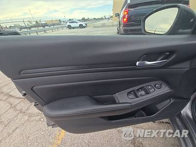2025 Nissan Altima SV - zdjęcie 9 z 26 - miniatura