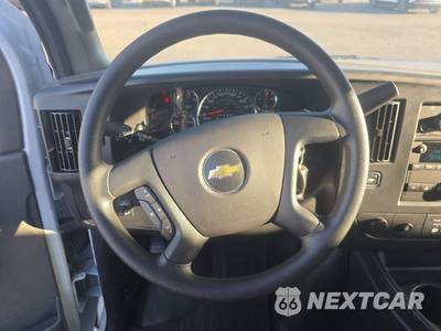 2025 Chevrolet Express 3500 Passenger Van LT 1LT 155.1" WB - zdjęcie 10 z 25 - miniatura