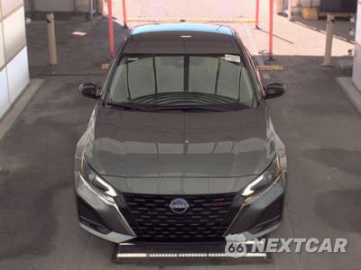 2025 Nissan Altima SR - zdjęcie 2 z 30 - miniatura