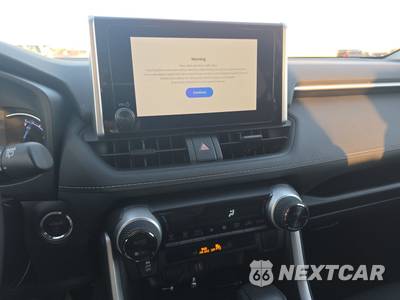 2025 Toyota RAV4 Hybrid XLE - zdjęcie 11 z 22 - miniatura