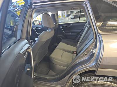 2025 Toyota RAV4 Hybrid XLE - zdjęcie 13 z 28 - miniatura