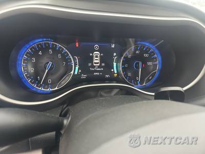 2024 Chrysler Pacifica Touring L 121.6" WB - zdjęcie 12 z 24 - miniatura