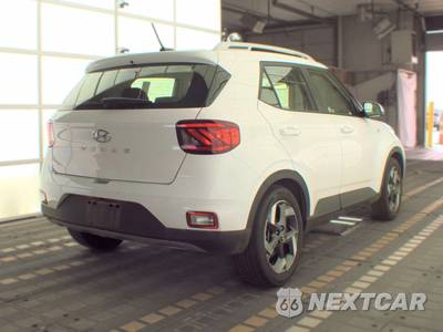 2025 Hyundai Venue SEL - zdjęcie 4 z 22 - miniatura