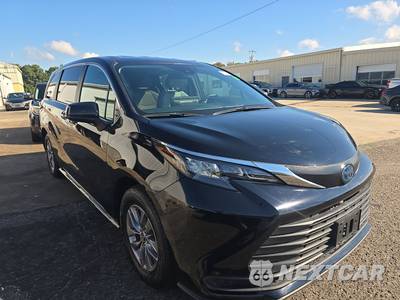 2025 Toyota Sienna LE 8-Passenger 120.5" WB - zdjęcie 2 z 22 - miniatura