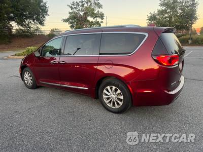 2018 Chrysler Pacifica Touring L Plus 121.6" WB - zdjęcie 5 z 19 - miniatura