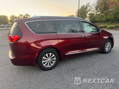 2018 Chrysler Pacifica Touring L Plus 121.6" WB - zdjęcie 8 z 19 - miniatura