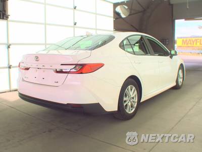 2025 Toyota Camry LE - zdjęcie 4 z 29 - miniatura