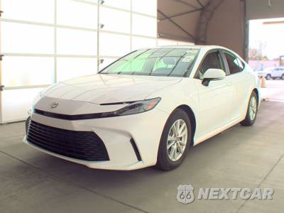2025 Toyota Camry LE - zdjęcie 1 z 29 - miniatura