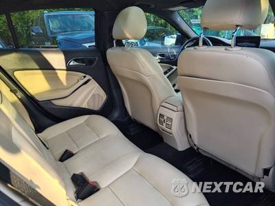 2020 Mercedes-Benz GLA 250 - zdjęcie 41 z 48 - miniatura