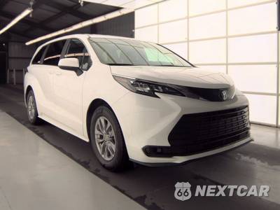 2025 Toyota Sienna LE 8-Passenger 120.5" WB - zdjęcie 3 z 30 - miniatura