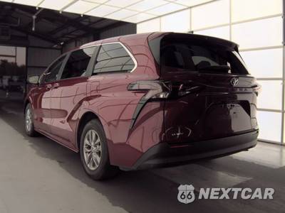 2025 Toyota Sienna LE 8-Passenger 120.5" WB - zdjęcie 6 z 24 - miniatura