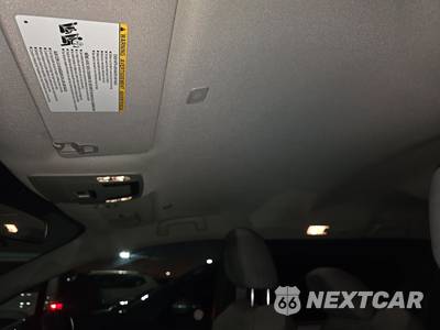 2025 Toyota Sienna LE 8-Passenger 120.5" WB - zdjęcie 20 z 24 - miniatura