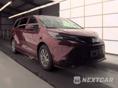 2025 Toyota Sienna LE 8-Passenger 120.5" WB - zdjęcie 3 z 24 - miniatura