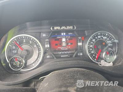 2023 Ram 1500 Laramie Crew Cab Short Bed - zdjęcie 12 z 24 - miniatura