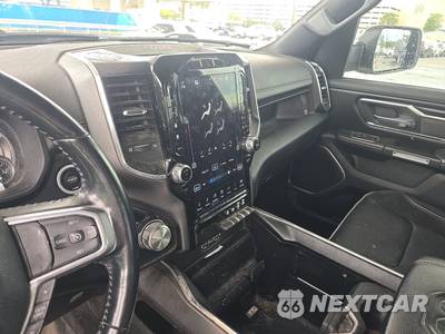 2023 Ram 1500 Laramie Crew Cab Short Bed - zdjęcie 11 z 24 - miniatura