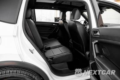 2020 Volkswagen Tiguan SE R-Line Black - zdjęcie 42 z 50 - miniatura