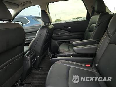 2023 Nissan Pathfinder SL - zdjęcie 13 z 29 - miniatura