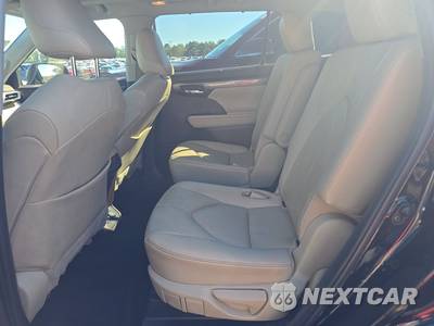 2021 Toyota Highlander Platinum - zdjęcie 13 z 27 - miniatura