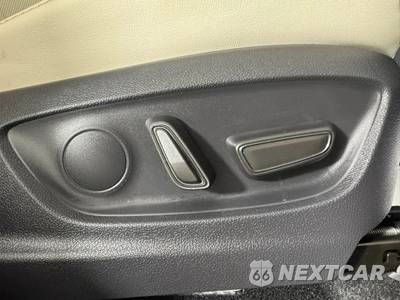 2023 Toyota Crown Limited - zdjęcie 35 z 47 - miniatura