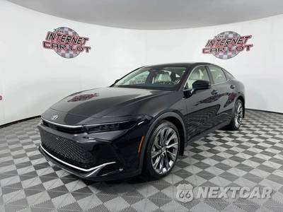 2023 Toyota Crown Limited - zdjęcie 3 z 47 - miniatura