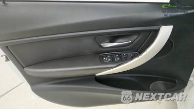 2018 BMW 3 Series Sedan 320i xDrive SPORT LINE - zdjęcie 49 z 50 - miniatura