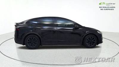 2024 Tesla Model X - zdjęcie 9 z 50 - miniatura