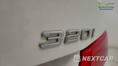 2018 BMW 3 Series Sedan 320i xDrive SPORT LINE - zdjęcie 32 z 50 - miniatura