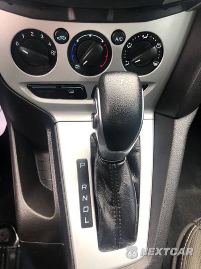 2014 Ford Focus SE Hatchback - zdjęcie 26 z 29 - miniatura
