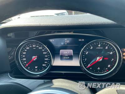2019 Mercedes-Benz E 300 4MATIC Sedan - zdjęcie 15 z 29 - miniatura