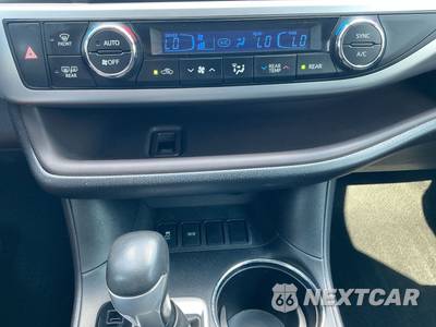 2017 Toyota Highlander XLE - zdjęcie 19 z 29 - miniatura