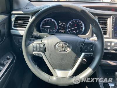 2017 Toyota Highlander XLE - zdjęcie 14 z 29 - miniatura
