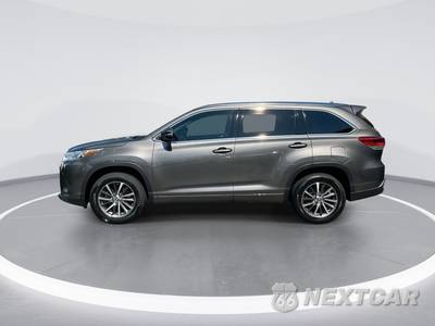2017 Toyota Highlander XLE - zdjęcie 5 z 29 - miniatura