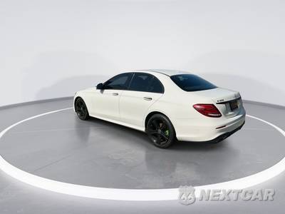 2019 Mercedes-Benz E 300 4MATIC Sedan - zdjęcie 6 z 29 - miniatura