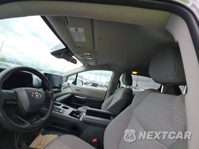 2024 Toyota Sienna LE 8-Passenger 120.5" WB - zdjęcie 18 z 34 - miniatura