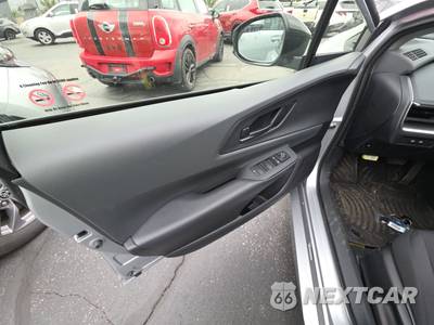 2026 Toyota Prius LE - zdjęcie 9 z 27 - miniatura