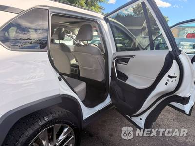 2019 Toyota RAV4 XLE Premium - zdjęcie 21 z 33 - miniatura