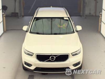 2022 Volvo XC40 T5 Momentum - zdjęcie 2 z 29 - miniatura