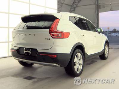 2022 Volvo XC40 T5 Momentum - zdjęcie 4 z 29 - miniatura
