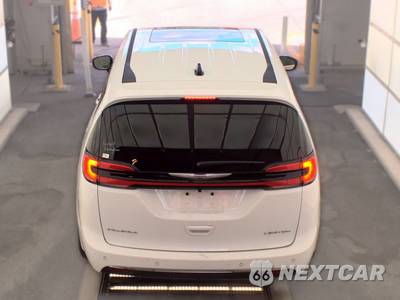 2026 Chrysler Pacifica Limited 121.6" WB - zdjęcie 5 z 23 - miniatura