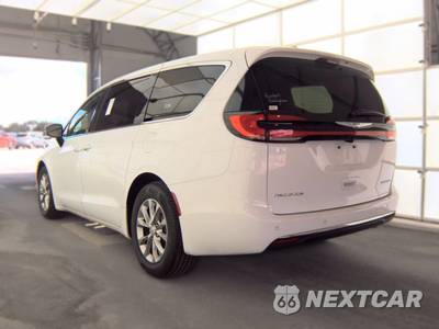 2026 Chrysler Pacifica Limited 121.6" WB - zdjęcie 6 z 23 - miniatura