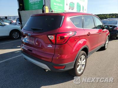 2019 Ford Escape SE - zdjęcie 4 z 25 - miniatura