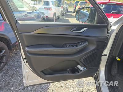 2023 Jeep Grand Cherokee Altitude - zdjęcie 9 z 28 - miniatura